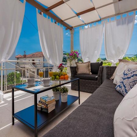 Superior Stunning Apartment Gravosa With A Free Parking Dubrovnik Buitenkant foto
